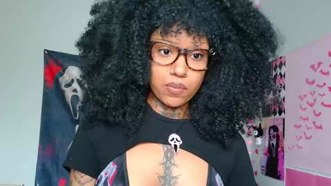 Spookie Baddie online show from April 19, 6:43 pm
