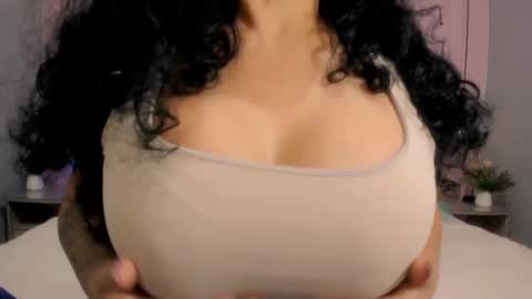 Snapshot of 00valeriasexxx chatting on February 23, 1:45 pm Valeria online show from February 23, 1:45 pm