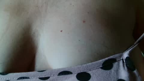 12ennie online show from April 23, 8:11 am