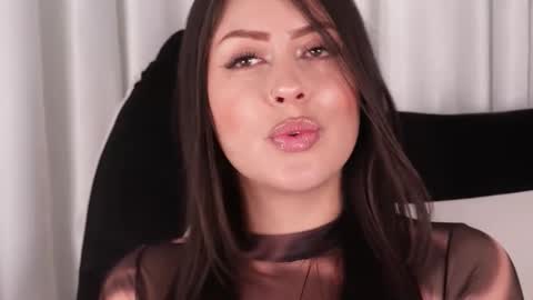 1catalinna online show from March 9, 1:58 pm