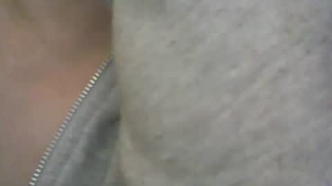 Snapshot of 1deluxepussy chatting on January 25, 8:10 pm Deluxepussy online show from January 25, 8:10 pm