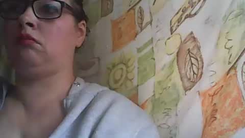 Snapshot of 1deluxepussy chatting on October 8, 7:02 am Deluxepussy online show from October 8, 7:02 am