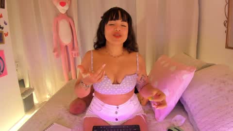 laiaa rivas online show from May 17, 3:49 am