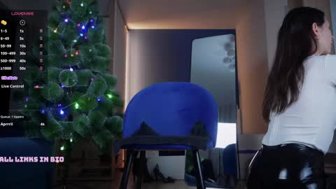 Snapshot of 1mari_01 chatting on January 25, 7:16 pm Marie online show from January 25, 7:16 pm