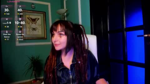 Moona  online show from November 17, 3:35 pm