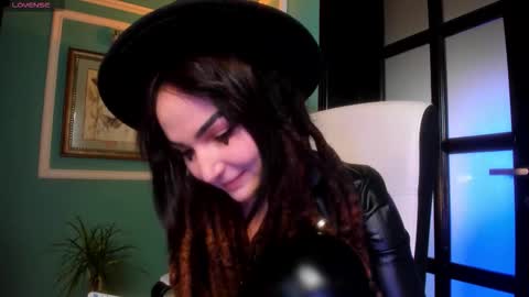 Moona  online show from November 15, 1:34 pm