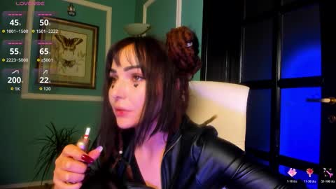 Moona  online show from November 4, 2:44 pm