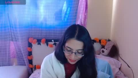 paola online show from December 16, 9:42 pm