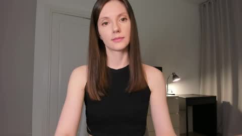 Anna online show from April 21, 8:05 pm