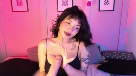 Snapshot of _abigaill_1 chatting on February 1, 5:18 am abigaill online show from February 1, 5:18 am