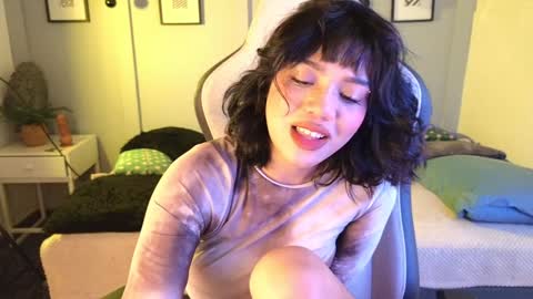 Snapshot of _abigaill_1 chatting on December 13, 6:00 am abigaill online show from December 13, 6:00 am