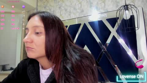 Snapshot of _alaia_collway_ chatting on January 22, 11:56 am Alaia online show from January 22, 11:56 am