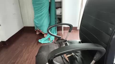 Snapshot of _aleena_ chatting on October 1, 8:52 am _aleena_ online show from October 1, 8:52 am