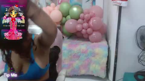 _alegriamartinez_ online show from March 6, 12:41 pm