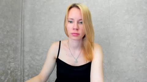 _alex1819 online show from May 4, 8:07 am