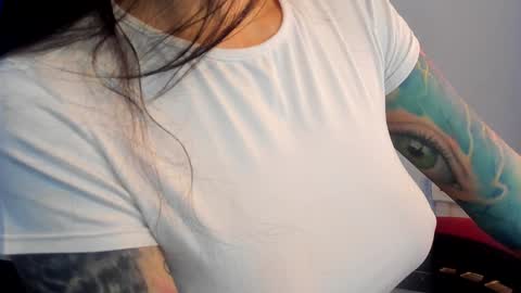 Snapshot of _aliice_1 chatting on December 30, 10:01 pm  Alice  online show from December 30, 10:01 pm