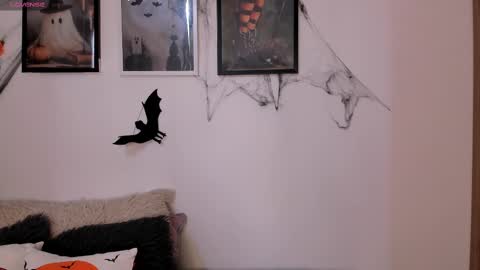 _allisongomez online show from October 4, 6:12 pm