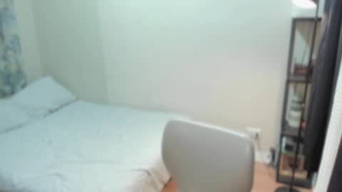 annie . online show from April 23, 1:57 pm