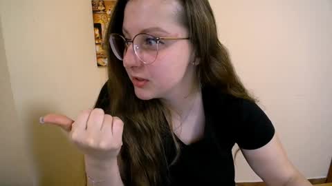 Snapshot of _annabelle_lee chatting on February 19, 7:50 am Anna online show from February 19, 7:50 am