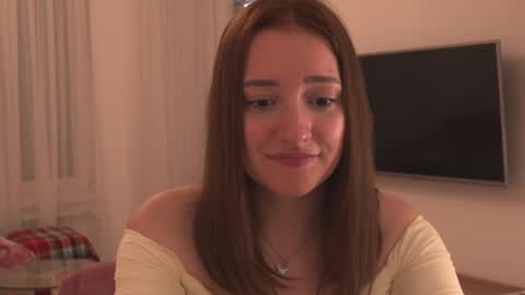 Anna online show from April 25, 3:42 pm