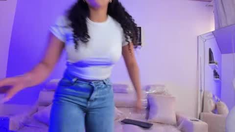    online show from April 18, 7:07 pm