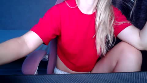 Snapshot of _ashley_blond_ chatting on September 24, 10:53 pm Ashlee Bond online show from September 24, 10:53 pm