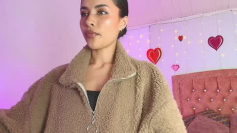 Aurora online show from February 5, 8:57 pm