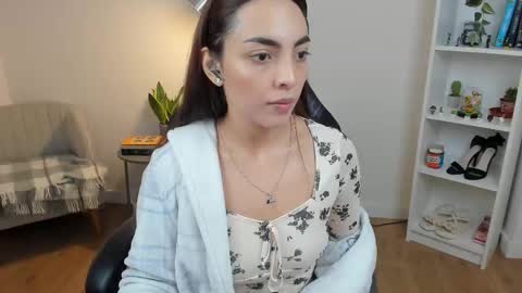 Bella Evans online show from October 29, 5:56 am