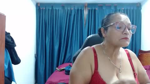 _bellanocturna online show from April 1, 3:29 am