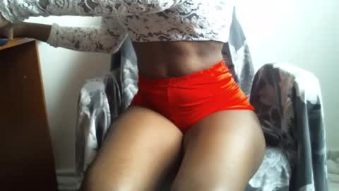 Snapshot of _bunny_b chatting on March 1, 8:34 am I will be back soon online show from March 1, 8:34 am