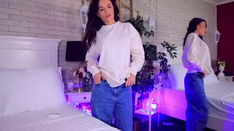 _carlawhite_ online show from January 16, 4:41 am