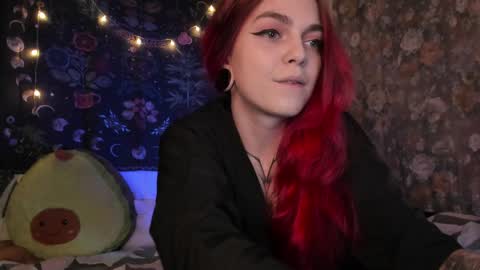 Caroline online show from December 17, 12:22 pm