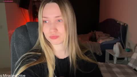 _chloe_miller_ online show from February 19, 3:22 pm