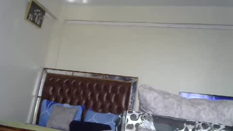 lily online show from February 24, 6:25 am