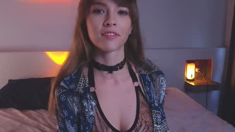 Snapshot of _demi_dee_ chatting on January 19, 10:39 am DemiDee online show from January 19, 10:39 am