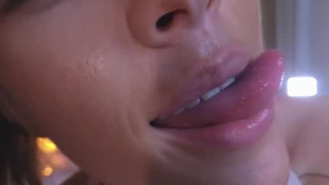 Snapshot of _demi_dee_ chatting on September 16, 1:57 am DemiDee online show from September 16, 1:57 am