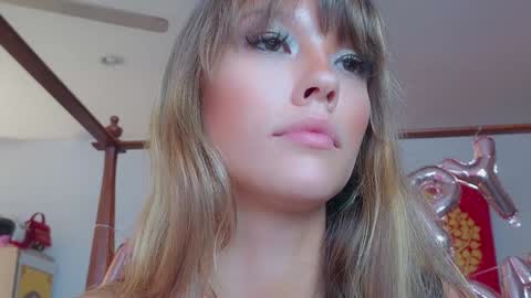 Snapshot of _demi_dee_ chatting on February 26, 9:44 am DemiDee online show from February 26, 9:44 am