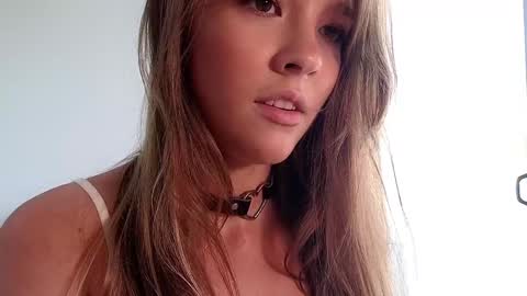 Snapshot of _demi_dee_ chatting on October 9, 9:57 am DemiDee online show from October 9, 9:57 am