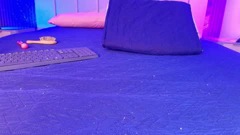 Dione online show from March 30, 7:13 pm