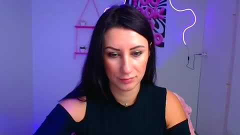 Snapshot of _emma_lay chatting on October 10, 6:18 am Emma online show from October 10, 6:18 am
