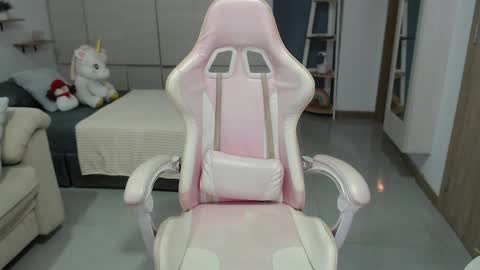 Emma Sophie online show from December 19, 9:18 pm