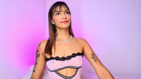 Felicity online show from November 3, 1:48 pm