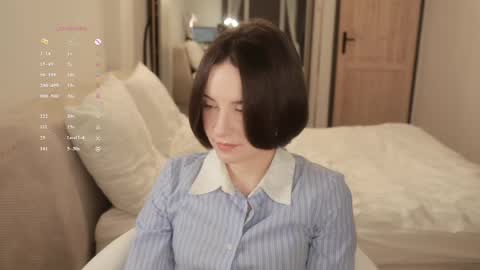 Essie  online show from April 25, 7:22 pm