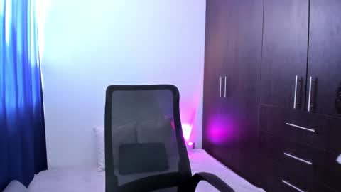 _giaa_ online show from December 19, 12:12 pm