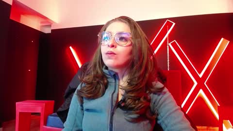 Isa online show from January 11, 1:49 pm