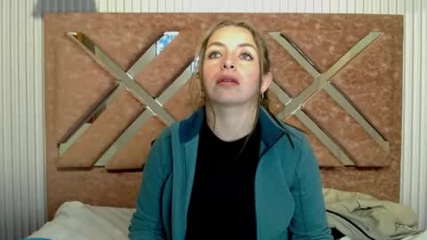 Isa online show from April 26, 2:48 pm