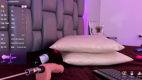 Jasmine online show from September 20, 4:49 pm