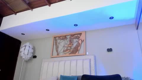    online show from April 23, 8:33 pm