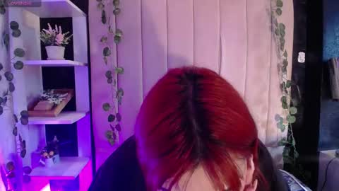 Mia online show from January 28, 5:03 pm