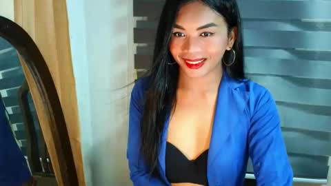 its me karie online show from March 4, 8:54 am